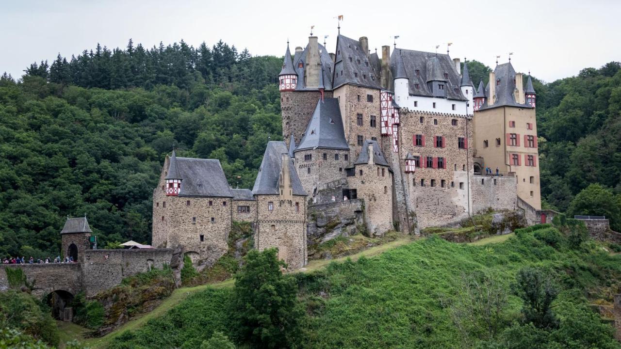 Hinter Burg, Haus Mit Garten Mayen Exterior photo